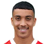 أيمن بوتوتائو